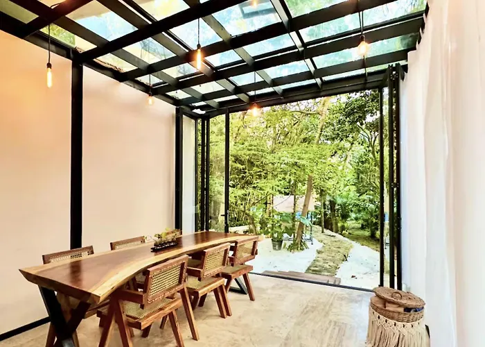Glass Jungle With Amazing Views -10 Min Dt