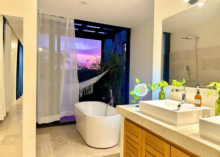 Glass Jungle With Amazing Views -10 Min Dt Pousada
