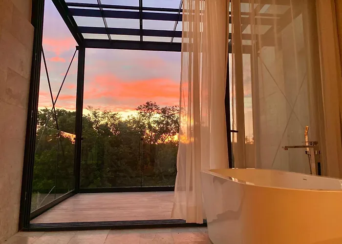 Glass Jungle With Amazing Views -10 Min Dt Pousada *